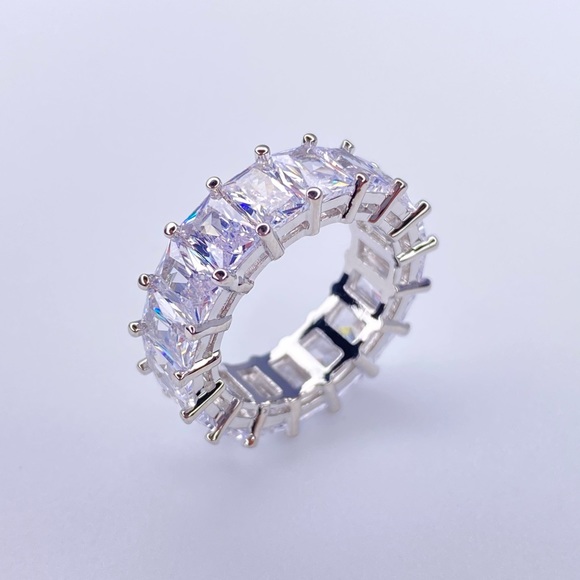 Tennis ring - Picture 2 of 3